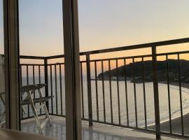 Apartamento en primer&iacute;sima l&iacute;nea de playa con espectaculares vistas Netflix, Prime y Disney