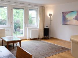 Town House near Metro & Vienna City Center, частна квартира във Виена