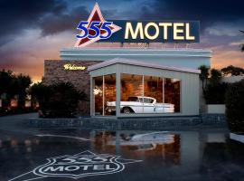 555MOTEL -NUMAZU-, hotel em Numazu