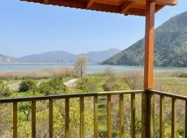 Lake Wood House