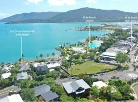 Beach House on Main- Airlie Beach