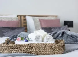 Arctic Aurora City Suite