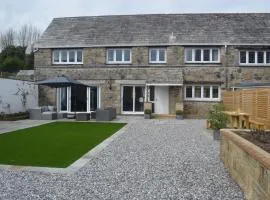 The Cottage, Treliggon Farm