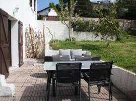 Appartement au calme à Hendaye. Meublé 3 étoiles, hotelli kohteessa Hendaye