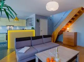 HolidayHomePL Neptun 12 dwupoziomowy, 2 łazienki, 2 sypialnie, balkon