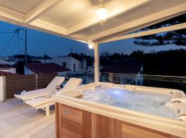 Cozy Secret Home with Jetted Tub, hotel a Prinés