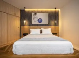 Triple A - Prime Location - Between Monastiraki & Syntagma Square-FREE Parking!