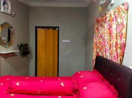 Ulya Homestay 3, hotel in Jertih
