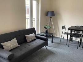 Lovely 1 bedroom studio apartment - Merthyr Tydfil, דירה במרת'יר טידפיל