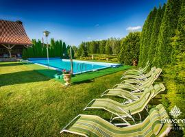 Agroturystyka "Dworek u Pelców", hotel u gradu 'Ryn'