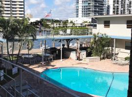 Holiday Isle Yacht Club, hotel near Fort Lauderdale-Hollywood International Airport Rail Station, Fort Lauderdale