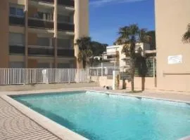 Appartement 2 pièces climatisé, 300m plages, piscine