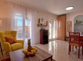 House by the sea with pool, Rijeka Rezhevichi (Petrovac)