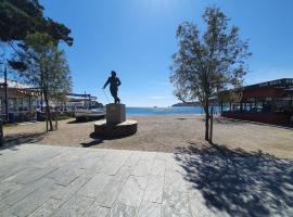 Espectacular Planta Baja con terraza y parking a 5 min de la playa, hotel en Cadaqués