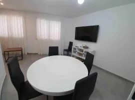 PISO NUEVO, PK PEQUEÑO Y A 5 MIN DE LA PLAYA caminando