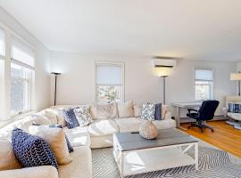 White Pearl, hotel with parking in Oak Bluffs