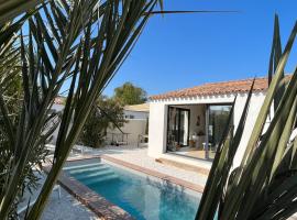 Villa Miha (New house Saint Martin de Ré), hotel med pool i Saint-Martin-de-Ré