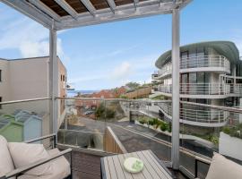 5 Middlecombe - Luxury Apartment at Byron Woolacombe, only 4 minute walk to Woolacombe Beach!, hotel de lujo en Woolacombe