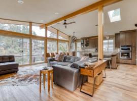 Luxury on the Lake, villa sihtkohas Lake Oswego