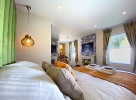 Hambrook House Canterbury - NEW luxury guest house with ESPA Spa complex, отель в Кентербери