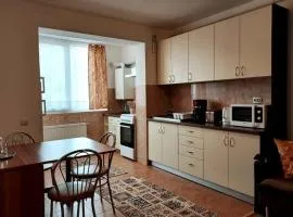 Spacious flat, with free parking & air conditioning