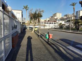 Domvs 84, hotel in Torre Annunziata