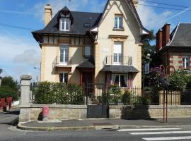 La Bagatelle – apartament w mieście Pontorson