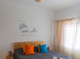 Amwilla Guesthouse Apartamento Elsa: Mindelo şehrinde bir konukevi