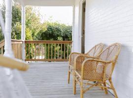Wild Rose, holiday home in Picton