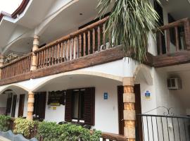 Double Diamond Inn Guest House, hotel in Boracay