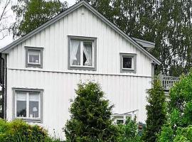 8 person holiday home in LÅNGSHYTTAN-By Traum, hotel v destinaci Långshyttan