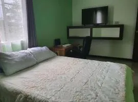 Adelle's Transient, spacious 3-bedroom homestay