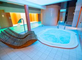 Paula Wellness & SPA, hotel in Pobierowo