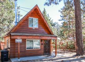 Palms To Pines-1877 by Big Bear Vacations, hotel i Sugarloaf