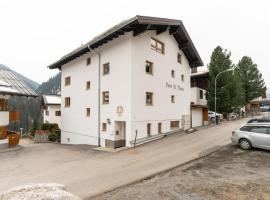 Chalet Martin, guest house in Sankt Anton am Arlberg