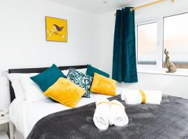 Kelston View by Cliftonvalley Apartments, holiday rental in Bristol