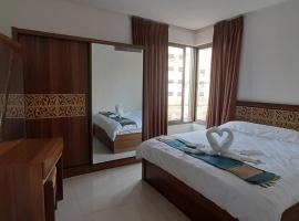 Furnished Apartments Near McDonald's Al-Madina Al-Monawara St, hotel u gradu 'Amman'