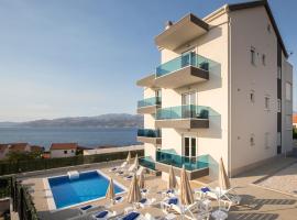 Apartments BlueView, luxury hotel in Postira