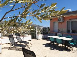 Stella-Guesthouse, apartment in Solarino