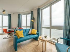 Sea view apartment in Scherpenisse with terrace – hotel w mieście Scherpenisse