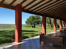 Simonetta CASA DE CAMPO CON VISTA AL RÍO