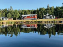 Lakeview Houses Sweden - Red House, sumarhús í Svärdsjö