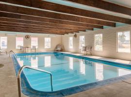 Rodeway Inn & Suites, hotell i Ontario