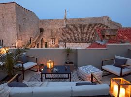 Villa inside the Old town with private terrace and floor heating, hotel v Dubrovníku