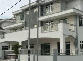 20Pax 3-Storey SemiD 5Room&5Bathroom Sweet Dream Home Sitiawan