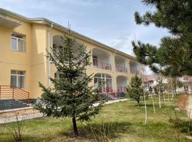 Apartment in Raduga West, Issyk-Kul, hotel s parkováním v destinaci Tamchy