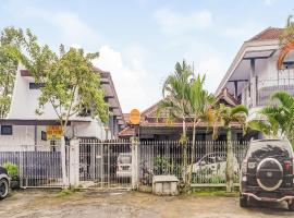 SPOT ON 90797 Sukun Syariah Homestay, Hotel mit Parkplatz in Malang