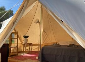Paraiso Bell Tent, hotel in Tortosa