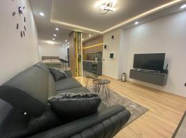 DV13 Luxury Suite Sofia Center, хотел близо до Борисовата градина, София