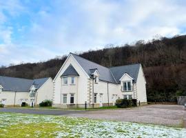 Corran, Glenloch View, Fort William 2-Bedroom Loch Side Flat, departamento en Fort William